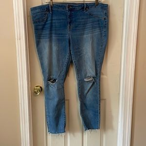 Ava & Viv distressed jeans